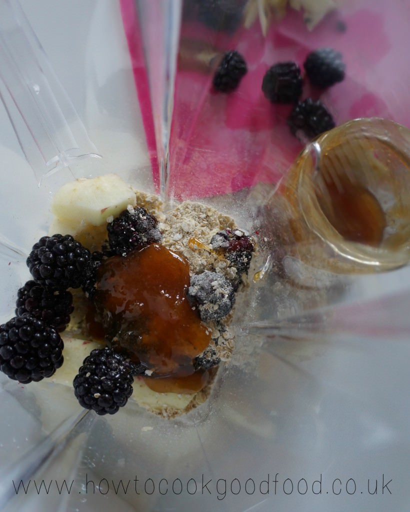 autumn breakfast smoothie