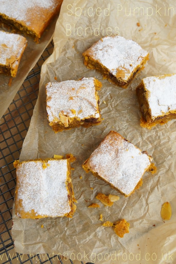 spiced pumpkin blondies